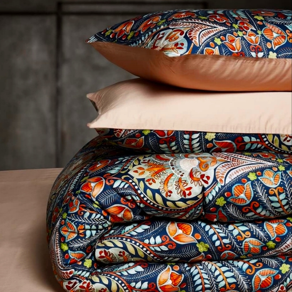 Beautiful duvet cover and sham set